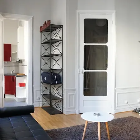 Rue Paul Valery 16 Apartment